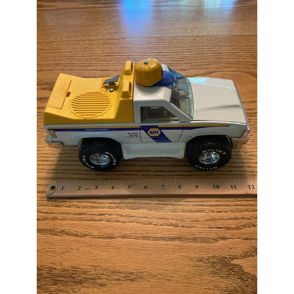 Vintage Nylint NAPA Auto Parts Pressed Steel Toy Truck Lights and Sound White